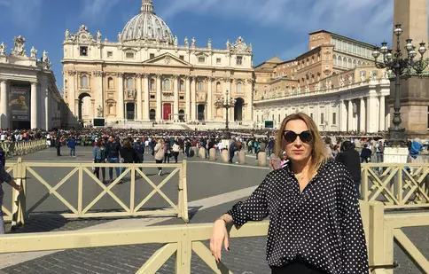 Românul, care ia prânzul cu Papa Francisc la Vatican, apare în documentarul Irinei Păcurariu, la TVR 1