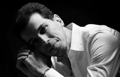 Din 5 mai, în fiecare duminică, de la ora 18.30, TVR 3 are o nouă emisiune: „Vizual”, cu Marius Constantinescu