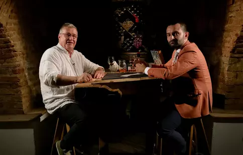 Duminică, 16 iunie, Mircea Dinescu aduce la TVR 1 ultima ediție a acestui sezon din „Politică și delicatețuri”