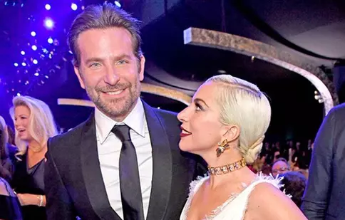 Bradley Cooper și Lady Gaga au o „conexiune incredibilă și copleșitoare”