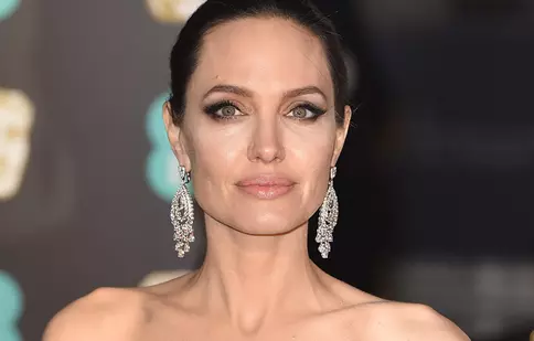 Angelina Jolie vorbește despre sfaturile pe care le oferă fiicelor sale