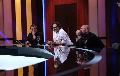 GALERIE FOTO. Primul desert personalizat, pe masa jurizării „Chefi la cuțite”