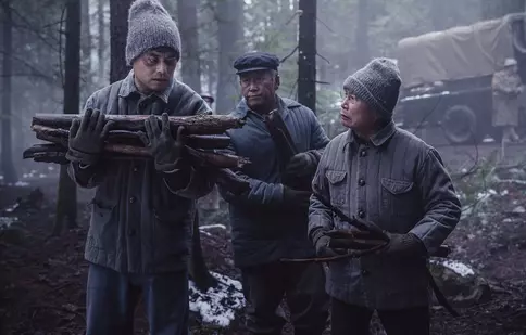 Din 15 august, la AMC, se va difuza sezonul al doilea din serialul antologic „The Terror: Infamia”