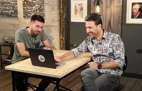 Andi Moisescu revine cu „Apropo TV”. Emisiunea sărbătorește 15 ani și 30 de sezoane!