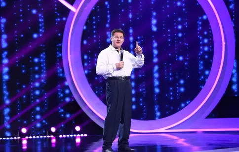 Doru Octavian Dumitru, invitat special în prima ediţie „iUmor” din 2019: „Râsul e cel care ne ţine pe toţi în echilibru!”