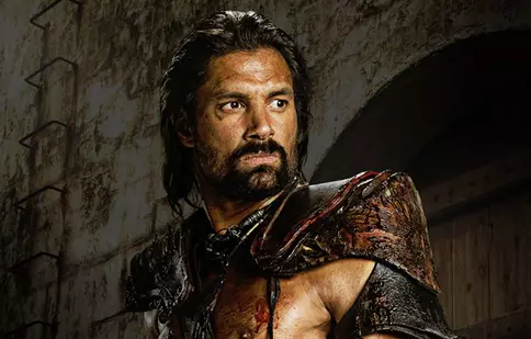 GALERIE FOTO. Actorul Manu Bennett revine în România, de data asta la Transylvania Comic Con