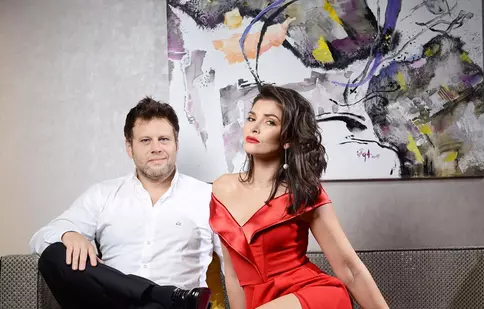 GALERIE FOTO. Alina Pușcaș s-a căsătorit civil weekendul trecut. Ce ținută a ales vedeta Antenei 1