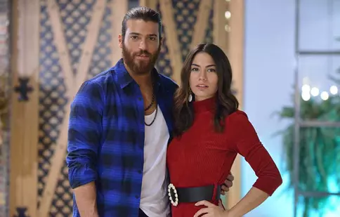 Ce mai fac actorii Can Yaman şi Demet Özdemir