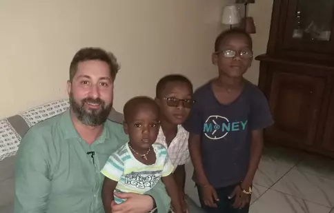 Știrile Pro TV difuzează, începând de azi, o nouă campanie: „Africa, pământ românesc”