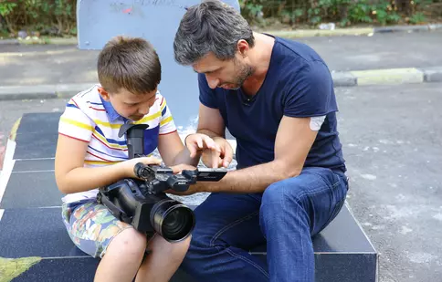 „Visuri la cheie”. Miercuri, povestea emoționantă a lui Alexandru, băiețelul care suferă de autism și ADHD