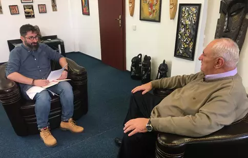 „Imperiul Tender: filiala africană”, un reportaj de Cosmin Savu. Duminică,  la „România, te iubesc”