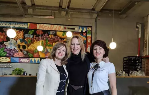 Duminică, 10 noiembrie, fondatoarele Asociației „Dăruiește Viață” sunt invitatele Irinei Păcurariu, la „Reţeaua de idoli”