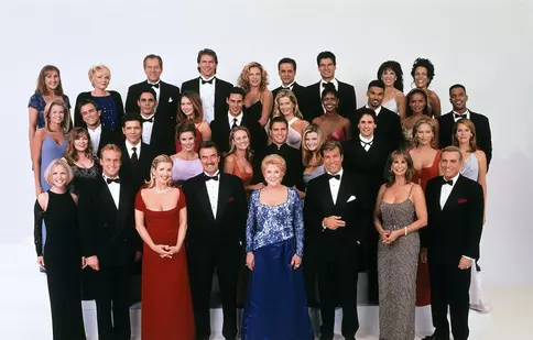 Serialul „Tânăr și neliniștit” se întoarce pe micile ecrane. Când are loc premiera noului sezon