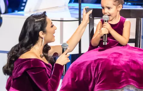 GALERIE FOTO. Andra în duet pentru prima oară cu fiica sa, Eva. Toate detaliile despre concertul caritabil susținut de artistă