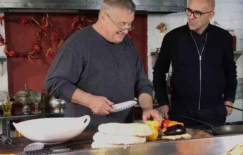 „Politică și delicatețuri”. Ediție de colecție la 30 de ani de la Revoluție