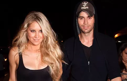 FOTO. Enrique Iglesias și Anna Kournikova așteaptă al treilea copil