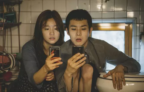 „Parazit”, filmul-fenomen coreean cu 6 nominalizări la Oscar, se vede în continuare în cinematografe