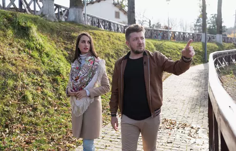 Andreea Străvoiu și George Mihai, gazdele emisiunii „ROventura”, ne „deschid” sâmbătă porțile Sucevei