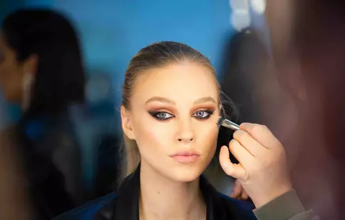 Imagini din culise. Cum arată cabina concurentelor de la „Bravo, ai stil! Celebrities” și cum se pregătesc acestea înainte de fiecare ediție a show-ului