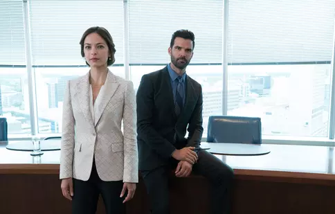 AXN difuzează, din 4 februarie, un nou serial de investigații: „Povara adevărului” (Burden of truth)