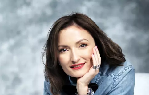 Duminică, de la ora 18:00, Paula Herlo continuă campania „Județe la stăpân” și ajunge în Călărași