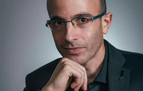 Istoricul Yuval Harari a oferit o serie de interviuri exclusive Alessandrei Stoicescu la „Observator”, difuzate în această săptămână în cadrul știrilor