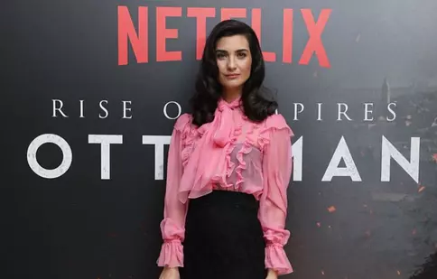 Tuba Büyüküstün s-a despărțit în izolare de iubitul ei, Umut Evirgen. Care sunt motivele