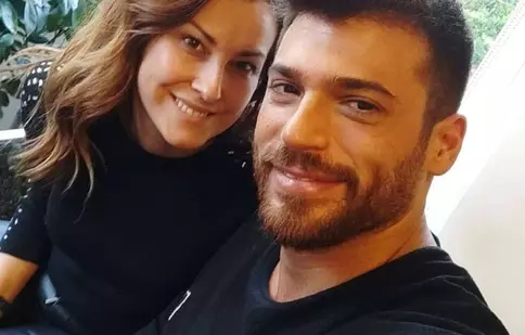 Can Yaman și Özge Gürel au început filmările la serialul „Bay Yanlış”