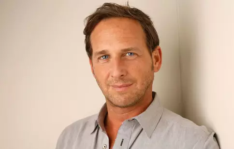 Actorul Josh Lucas este acuzat de fosta soție, cu care se împăcase, că a înșelat-o din nou