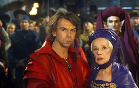 Miniseria istorică „Regii blestemați”, cu Depardieu şi Jeanne Moreau, va fi transmisă de TVR 1