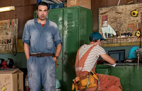 A apărut primul teaser al noului serial românesc pregătit de HBO, „Bani negri (pentru zile albe)”