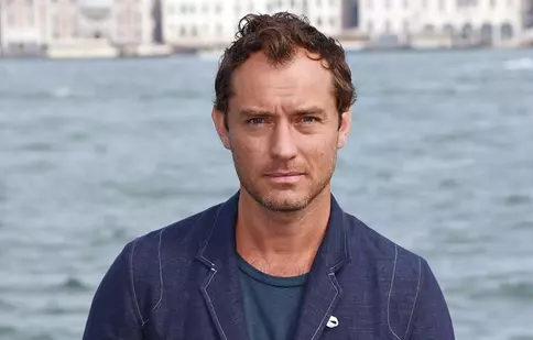 Jude Law îl va juca pe căpitanul Hook