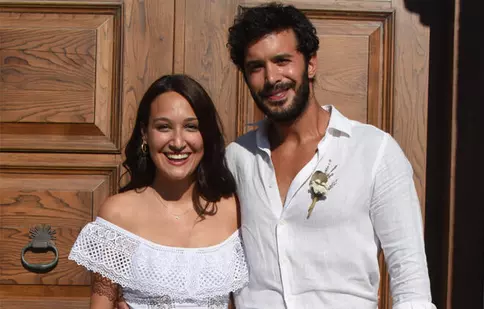 Frumosul actor turc Barış Arduç o sa fie tată de fată