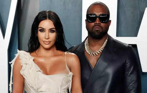 Kim Kardashian a plâns la prima întâlnire cu Kanye West: „Se simte epuziată și rănită”