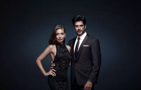 Burak Özçivit revine pe micile ecrane. Kanal D va redifuza în septembrie serialul „Dragoste infinită”