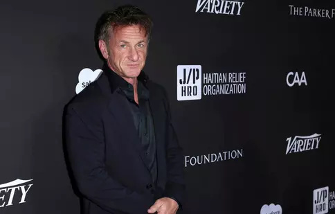 Sean Penn s-a căsătorit a treia oară. Cine este noua soție a actorului