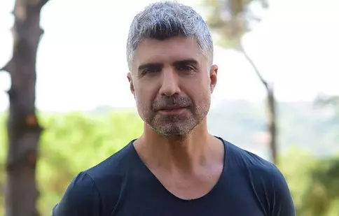 Özcan Deniz, plătit cu o sumă record pentru următorul lui serial. Cine îi va fi parteneră