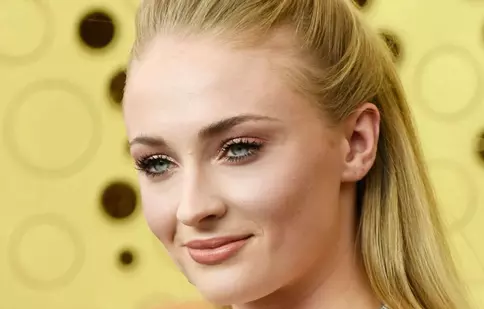 Sophie Turner a postat fotografii inedite din timpul sarcinii