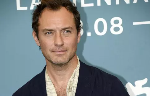 Jude Law a devenit din nou tată! Actorul mai are 5 copii