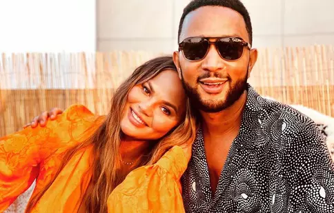 Chrissy Teigen a primit transfuzii de sânge în urma unor complicații ale sarcinii