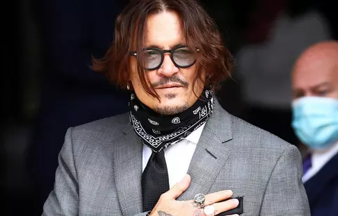 Johnny Depp are o nouă iubită. Actorul a fost surpins în prezența unei tinere de 33 de ani