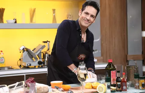 În ediția de astăzi, Ștefan Bănică și fiul lui, Radu Ştefan, vin la „Chefi la cuțite”