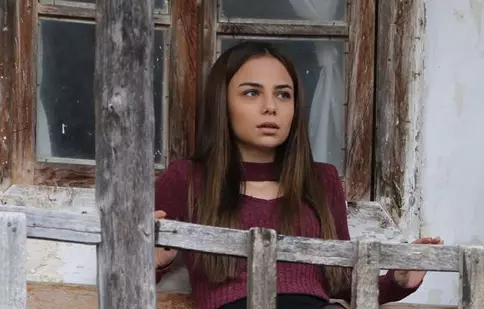 Care este pasiunea ascunsă a frumoasei Bahar Sahin, personajul Ceren, din serialul „Nemilosul Istanbul” (Kanal D)