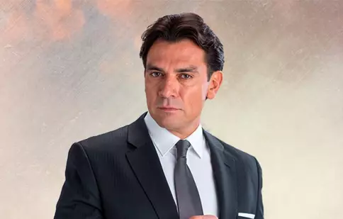 Jorge Salinas a devenit tată cu normă întreagă de când nu mai are niciun proiect