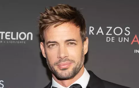 FOTO. William Levy și-a schimbat look-ul pentru noua sa telenovelă. Cum arată