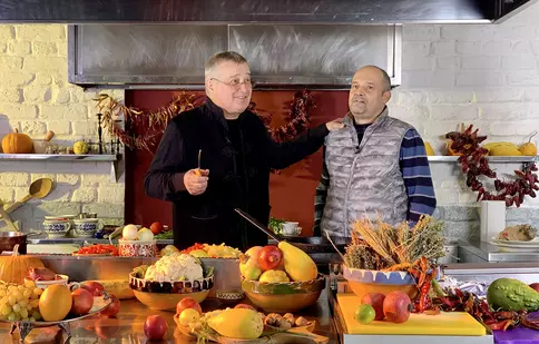 Radu Banciu intră în bucătăria lui Mircea Dinescu în următoarea ediție „Politică și delicatețuri” (TVR 1)