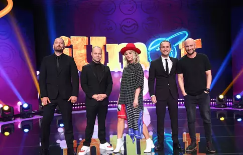 O ediție specială de roast la „iUmor” va fi difuzată duminică. Jurații, surprinși de o serie de invitați