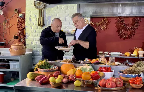 Marcel Pavel, invitatul lui Mircea Dinescu, duminică, la „Politică și delicatețuri”