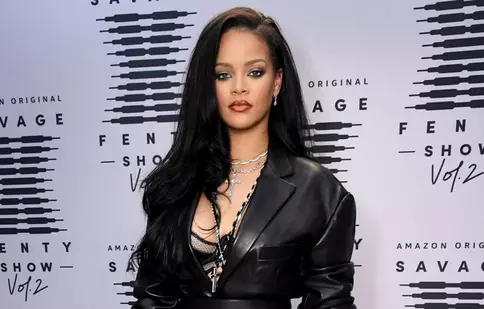 Rihanna iubește din nou! Cu cine formează artista un cuplu