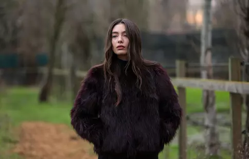 Cine o înlocuiește pe Neslihan Atagül în serialul turcesc „Fiica ambasadorului”